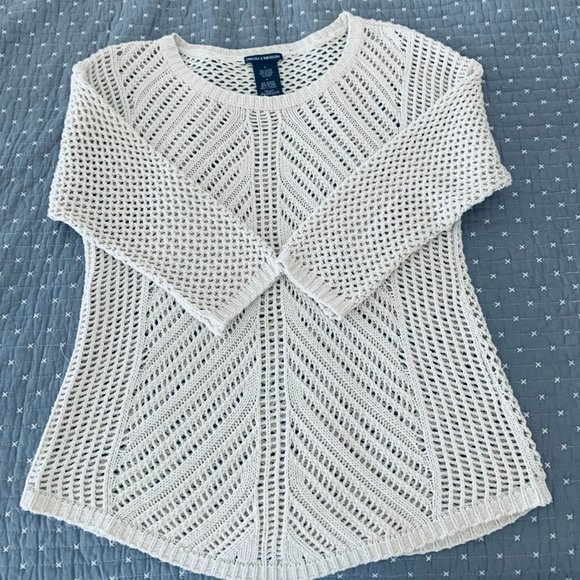 Chelsea & Theodore Loose Knit Crochet Summer Sweater - Picture 3 of 9